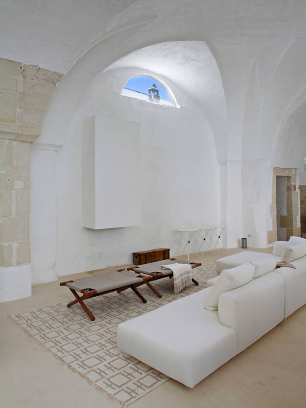 plush74 italy apulia location rent shoot film photo villa courtyard 8