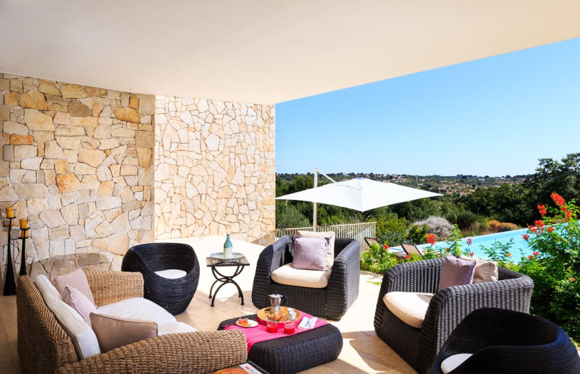 plush74 Italien Apulien Location mieten Filmaufnahme Foto Villa Stein Garten Pool 8