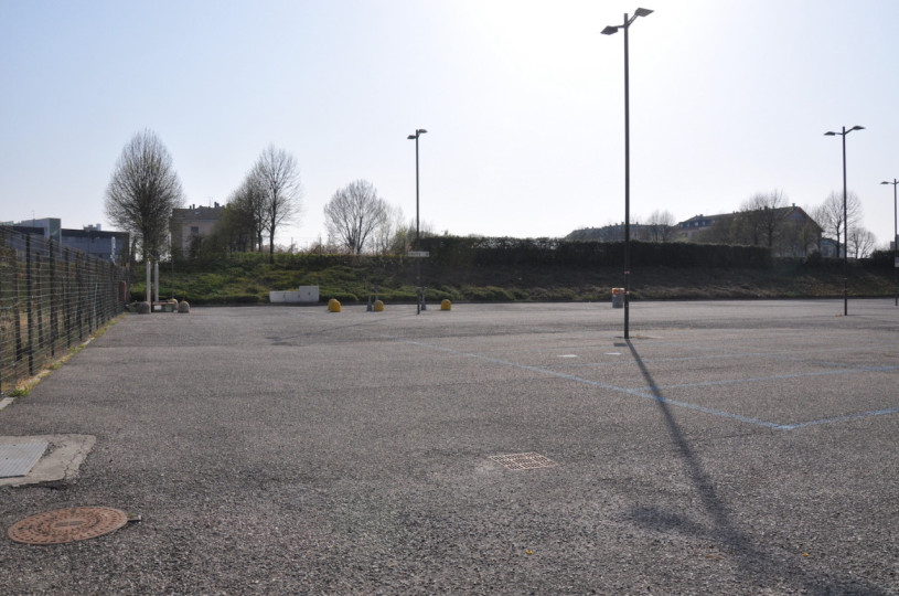 plush74 italy milano location rent shoot film photo streets parking modern architecture glass 15