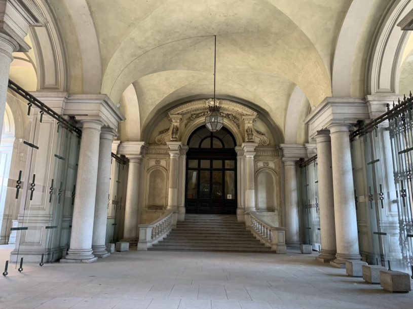 plush74 italy torino location rent shoot film photo streets piazza 11