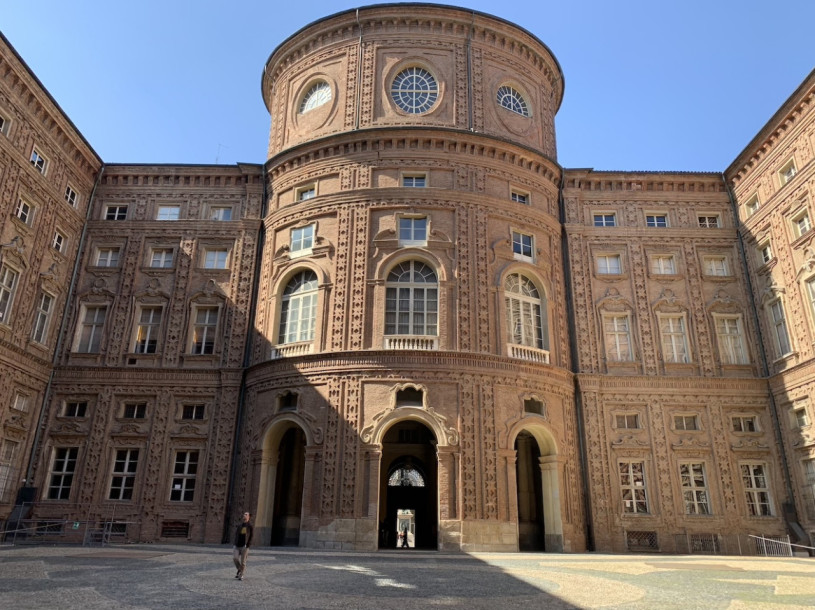 plush74 italy torino location rent shoot film photo streets piazza 9