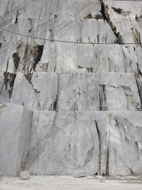 felpa74 italia toscana lugar alquiler rodaje película foto cantera de mármol montaña 24