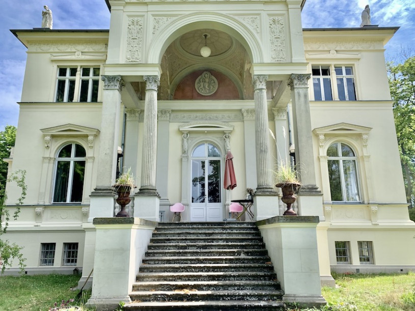 felpa74 locaitons alemania postdam foto pelicula produccion villa moderna francke00022