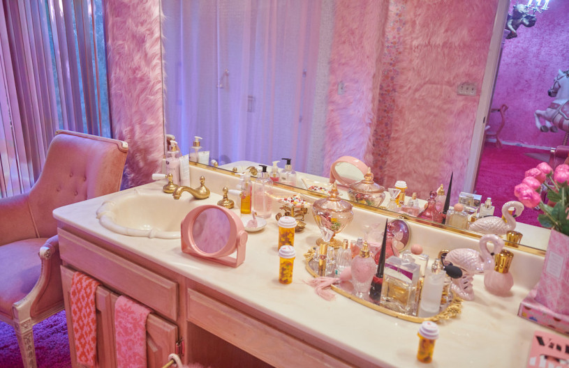 plush74 location california design vintage furniture pink palace shoot film photo fashion car scouting47