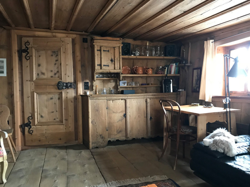 plush74 location film photo alvaneu switzerland historical farm house 7