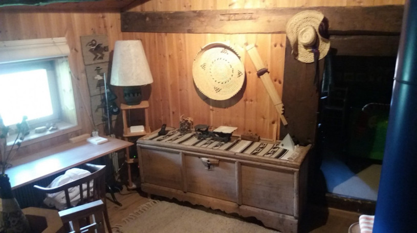 plush74 location film photo alvaneu switzerland historical farm house 9