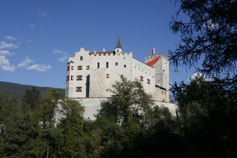 plush74 standort messner museum ripa italien5