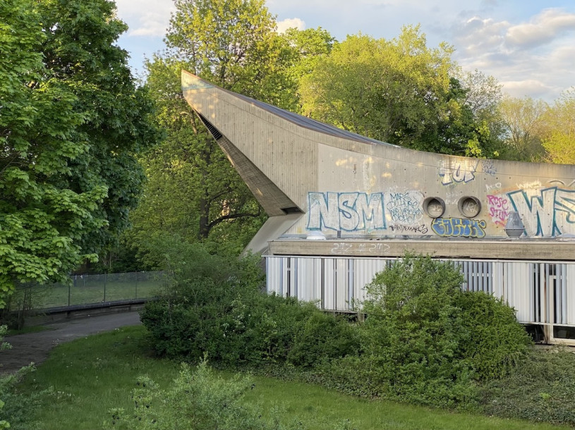 plush74 location foto film event berlin deutschland brutalismus 39