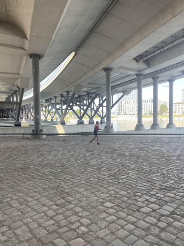 plush74 locatie foto film evenement locatie scouting berlijn centrum straten21