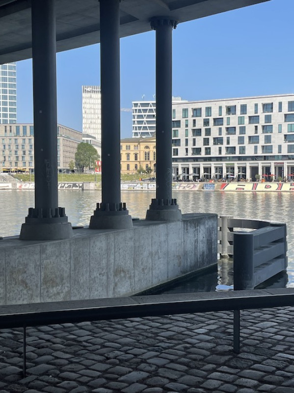 plush74 locatie foto film evenement locatie scouting berlijn centrum straten23