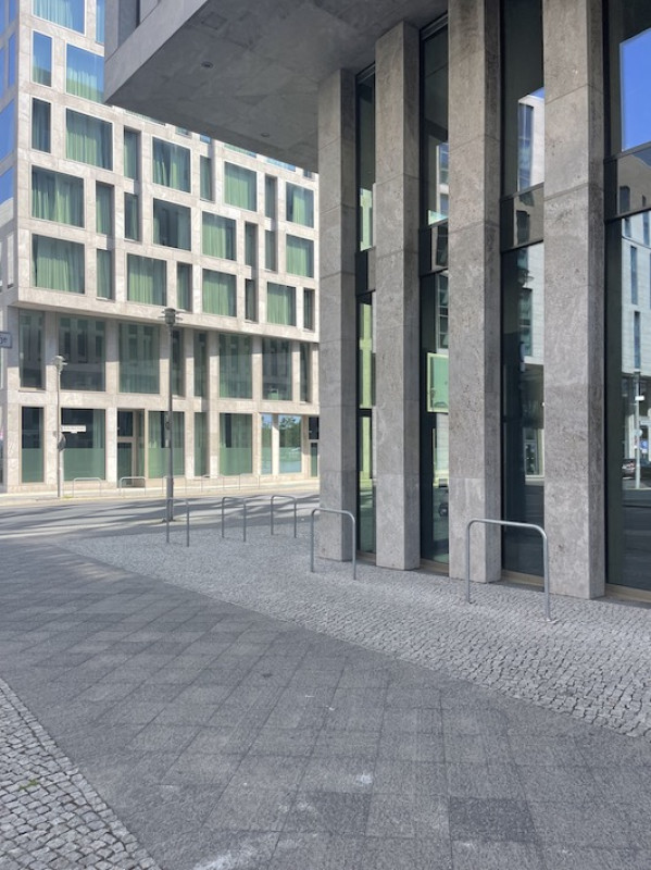 plush74 locatie foto film evenement locatie scouting berlijn centrum straten3