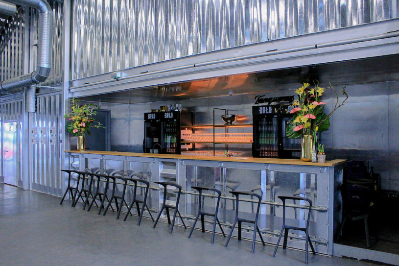 felpa74 ubicación foto película evento alquiler alemania berlín contenedor caja acero sala de exposiciones 22