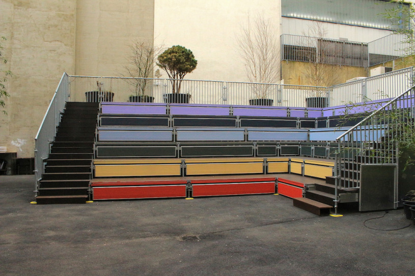 felpa74 ubicación foto película evento alquiler alemania berlin contenedor caja acero sala de exposiciones 34