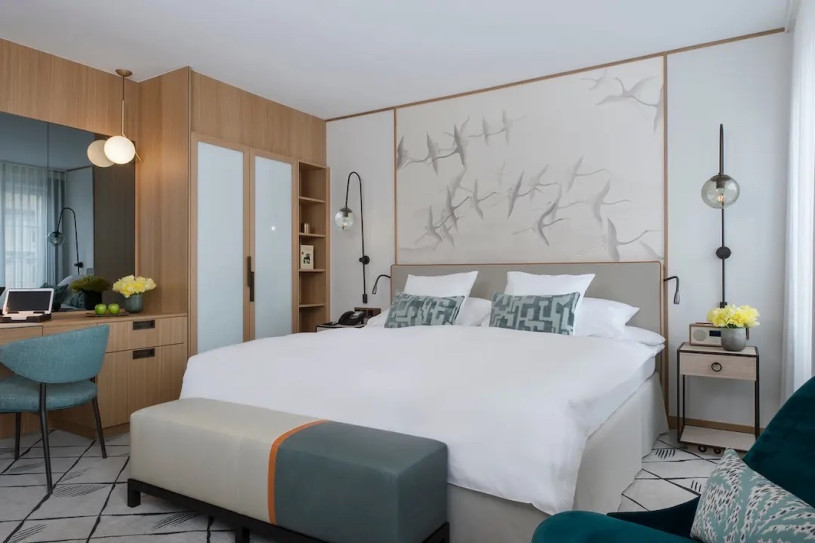 plush74 location photo film event switzerland zurich hotel luxury river 8jpeg