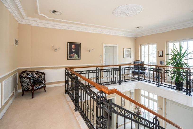 plush74 location photo film event villa spacious white luxurious deisign22