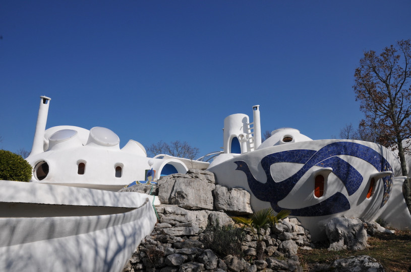 plush74 location photo film france house modern organic architecture 9