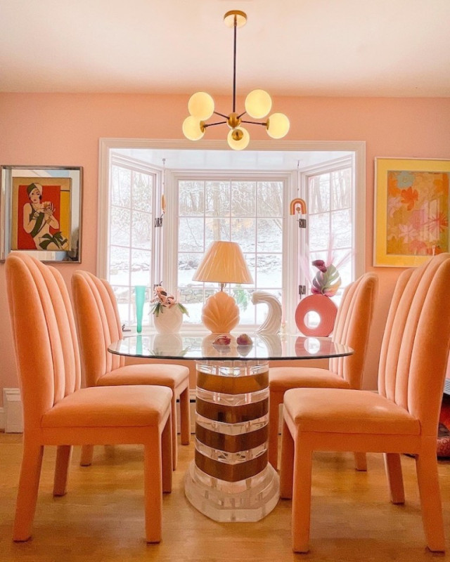 pluche74 locatie fotofilmwinkel winkel roze kleurrijk huis danbury usa3