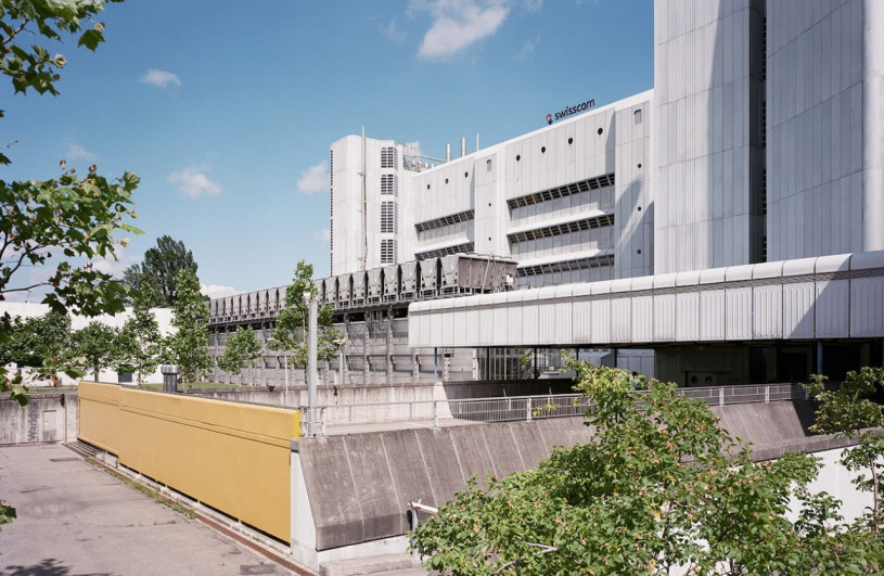 plush74 location photo film zuerich switzerland location industrialspaces swisscom herdern 3