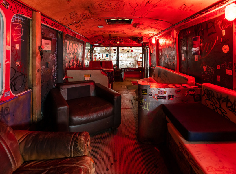 plush74 location scout rental photo film production berlin club bar funky26