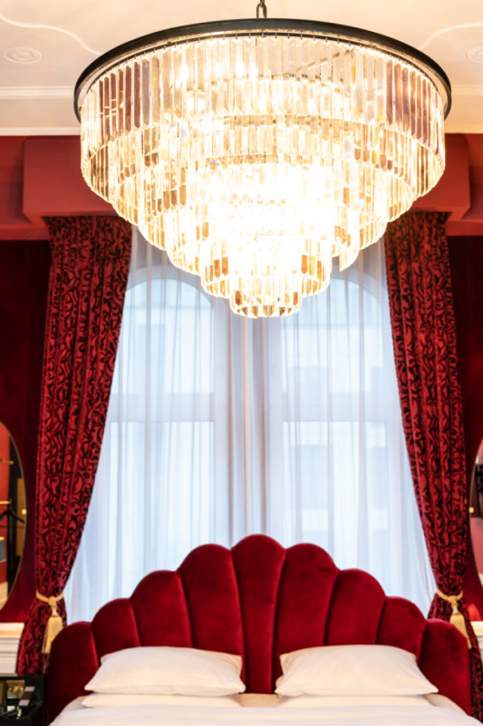 plush74 location scout noleggio spagna foto produzione cinematografica hotel camera suite berlin2 (1)