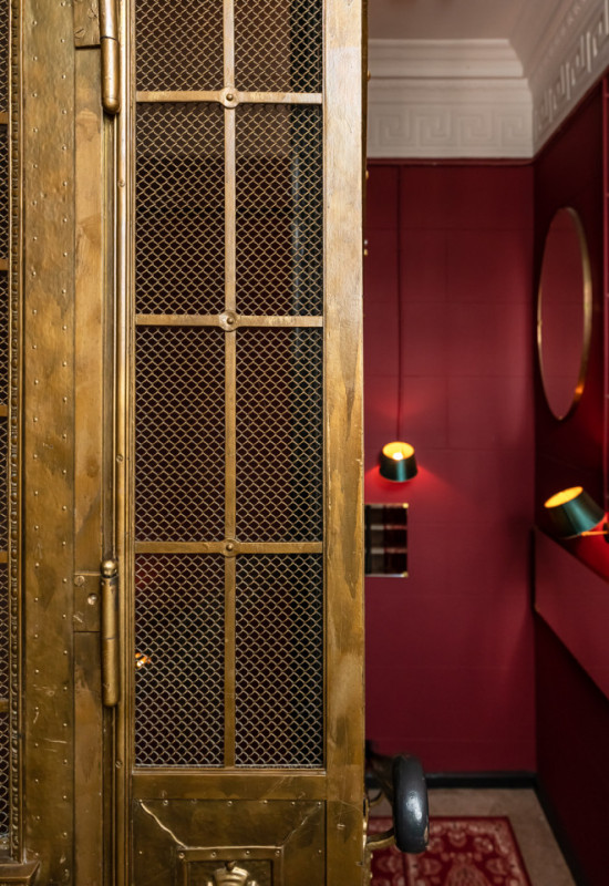 plush74 location scout noleggio spagna foto produzione cinematografica hotel camera suite berlin31 (1)