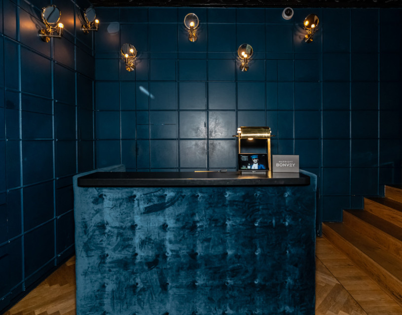 peluche74 location scout noleggio spagna foto produzione cinematografica hotel camera suite berlino58