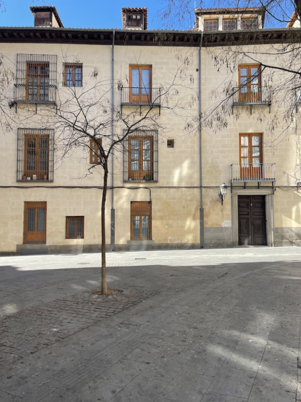 plush74 location scout rental spain photo film production madrid streets10