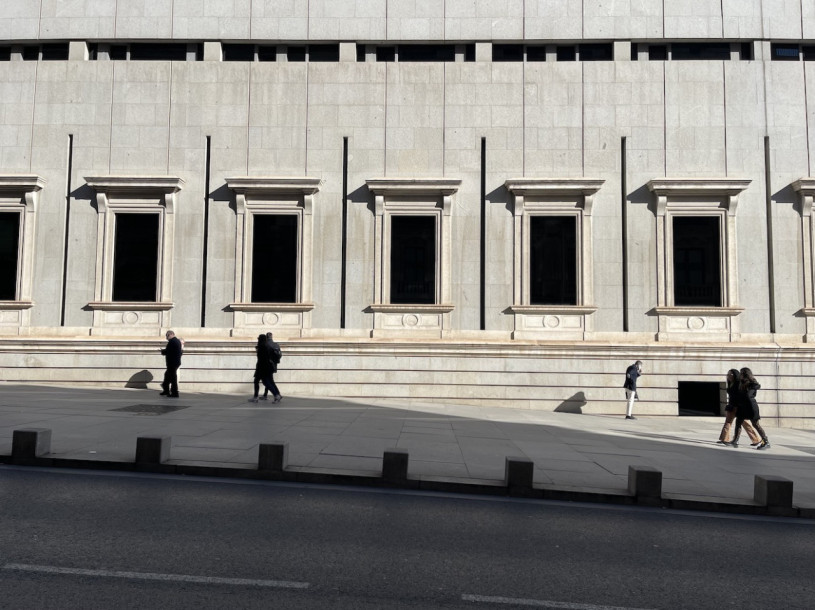 plush74 location scout rental spain photo film production madrid streets2