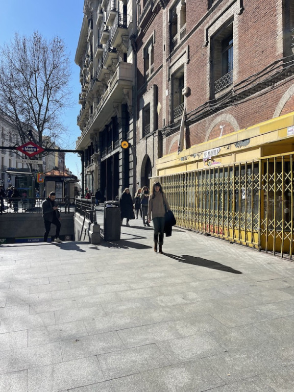 plush74 location scout rental spain photo film production madrid streets30