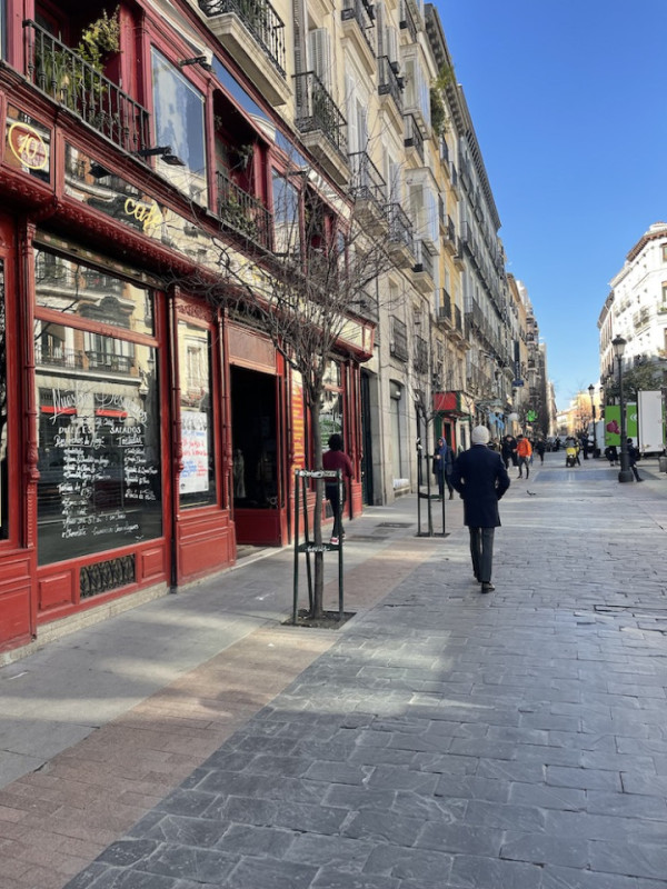 plush74 location scout rental spain photo film production madrid streets8