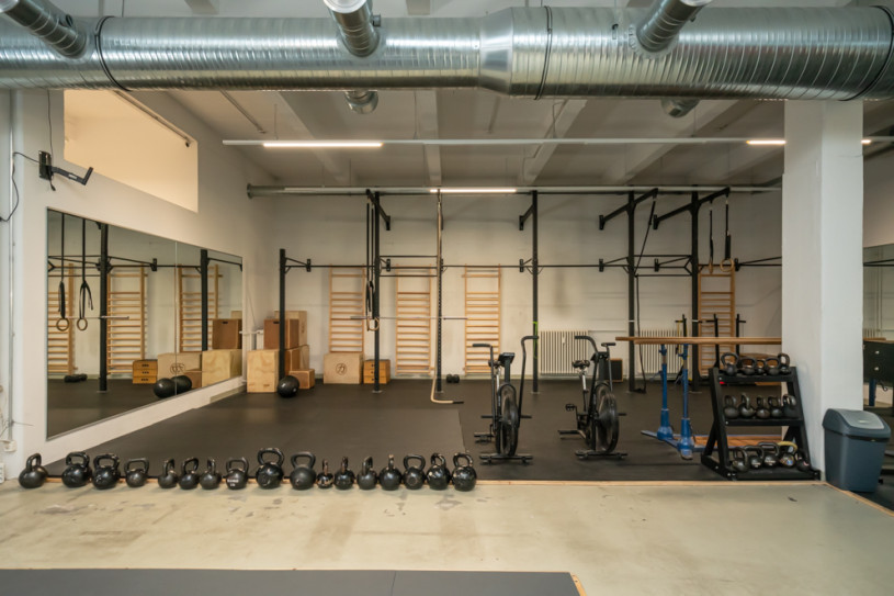 felpa74 lugares alemania berlin deportes foto urbana película fenriz gymjpg15