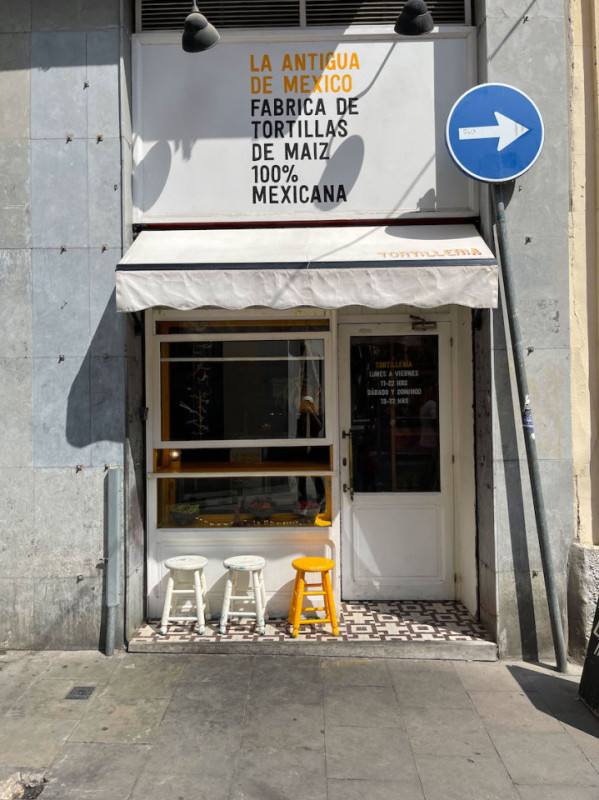 plush74 locaties fotofilm productie duitsland fotostudio berlijn00000plush74 locaties fotofilm productio foto straten grace barcelona spanje00004