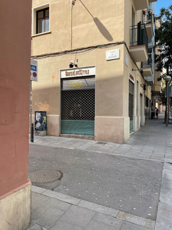 plush74 locaties fotofilm productie duitsland fotostudio berlijn00000plush74 locaties fotofilm productio fotostraten grace barcelona spanje00025