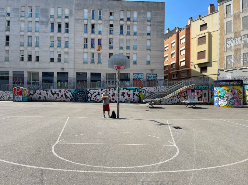 plush74 locations fotofilm produktion deutschland fotostudio berlin00000plush74 locations fotofilm produktion fotostraßen raval barcelona spanien00000