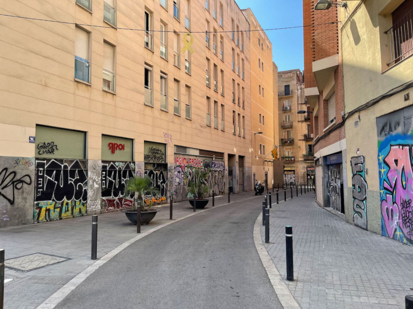 plush74 locations fotofilm produktion deutschland fotostudio berlin00000plush74 locations fotofilm produktion fotostraßen raval barcelona spanien00009