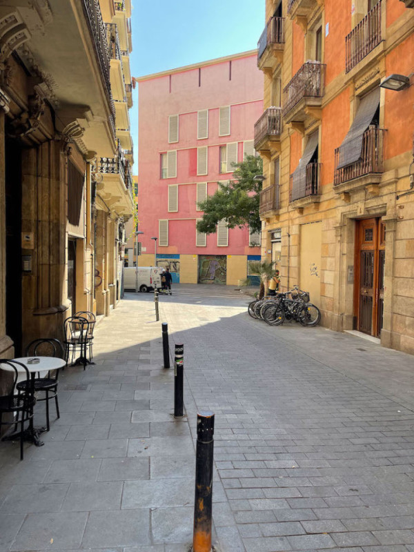 plush74 locations fotofilm produktion deutschland fotostudio berlin00000plush74 locations fotofilm produktion fotostraßen raval barcelona spanien00020