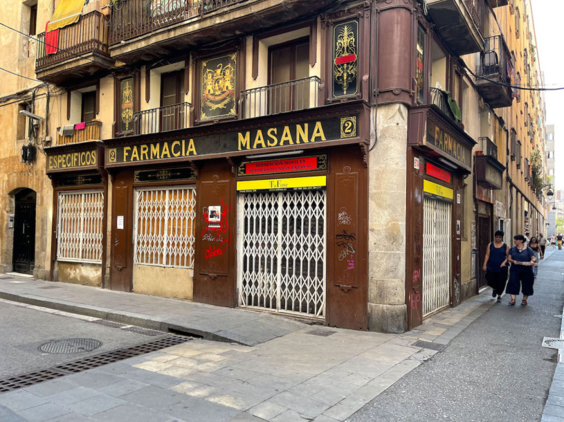 plush74 locations fotofilm produktion deutschland fotostudio berlin00000plush74 locations fotofilm produktion fotostraßen raval barcelona spanien00042