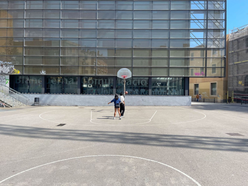 plush74 locations fotofilm produktion deutschland fotostudio berlin00000plush74 locations fotofilm produktion fotostraßen raval barcelona spanien00054