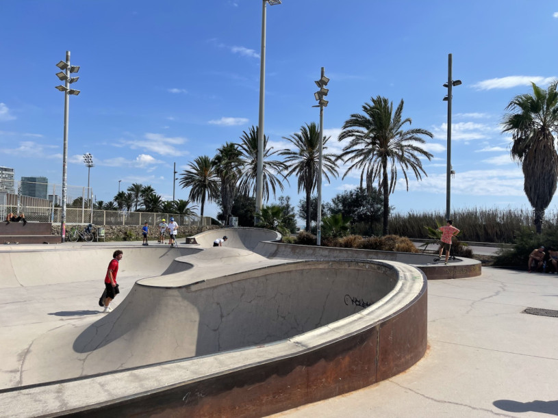 plush74 locations fotofilm produktion deutschland fotostudio berlin00000plush74 locations fotofilm produktion foto streets skate barcelona strand spanien00003