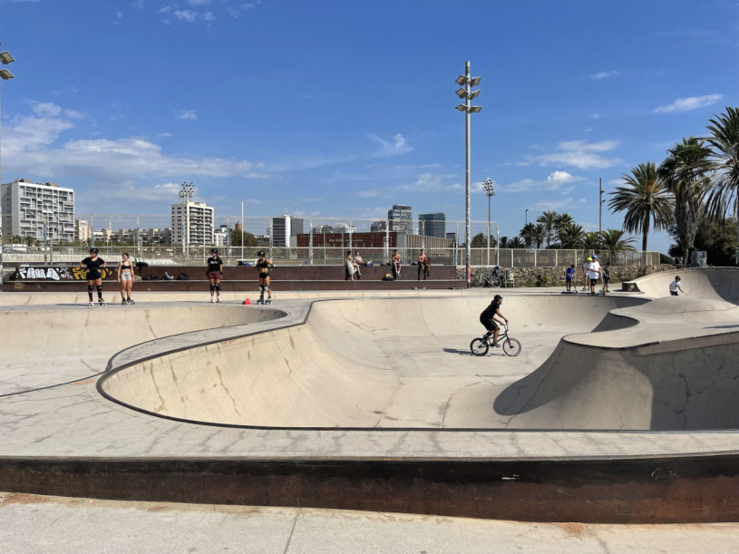 plush74 locations fotofilm produktion deutschland fotostudio berlin00000plush74 locations fotofilm produktion foto streets skate barcelona strand spanien00004