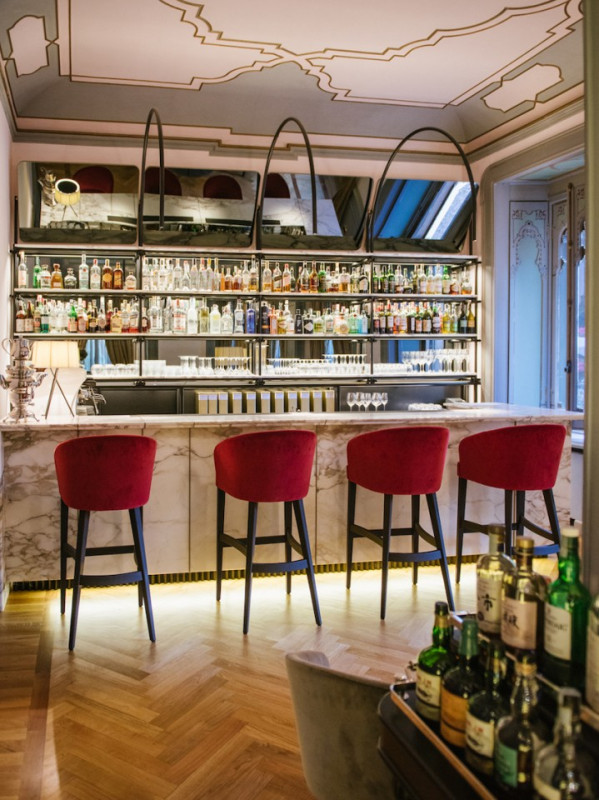 felpa74 localizaciones foto cine producción italia castillo villa00034