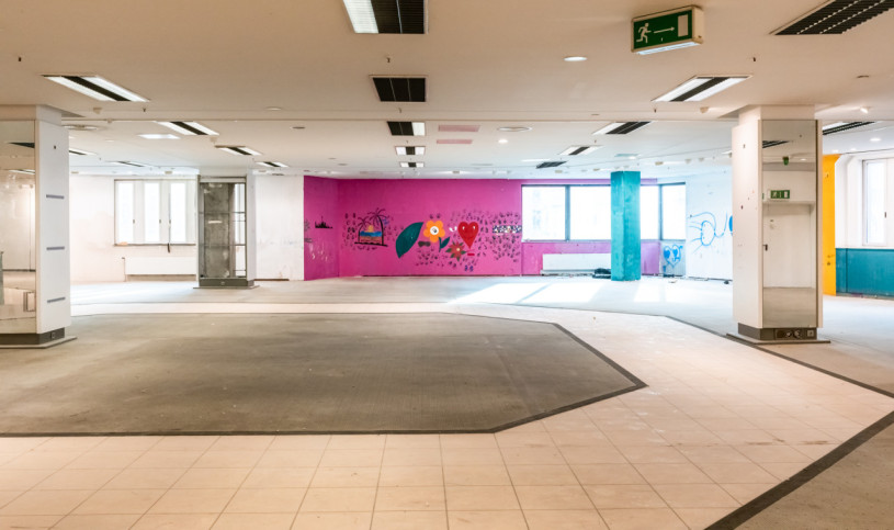 plush74 verlorene mall berlin 39