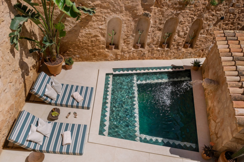 pluche74 magische binnenplaats casa mallorca 1