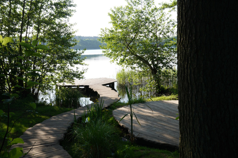 plush74 magisches Haus am See 28