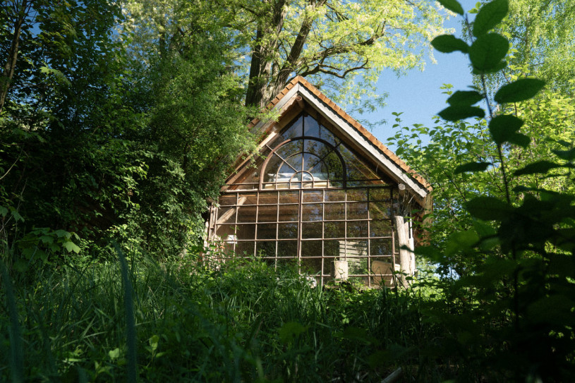 plush74 magical lakeside house 65