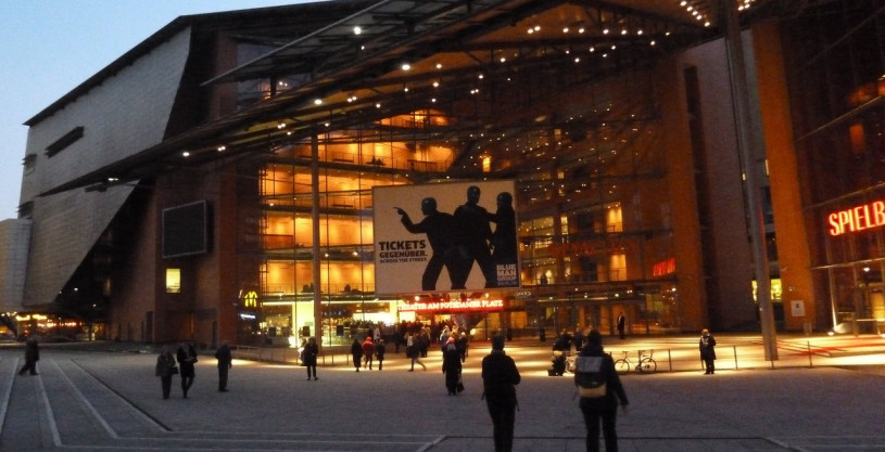 plush74 marlene dietrich platz berlin 2