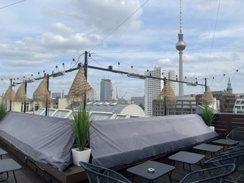 plush74 marvellous rooftop bar berlin 5
