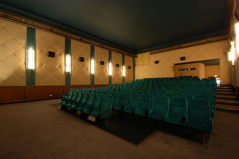 plush74 mid century indoor cinema 4