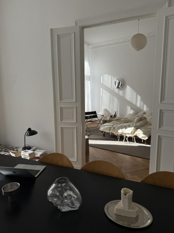 plush74 minimal altbau apartment berlin 35 (1)