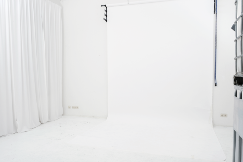 plush74 minimalist white studio berlin 6